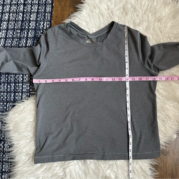 Lululemon Back Up Long Sleeve athleisure shirt grey cut out back soft stretchy - Picture 9 of 9